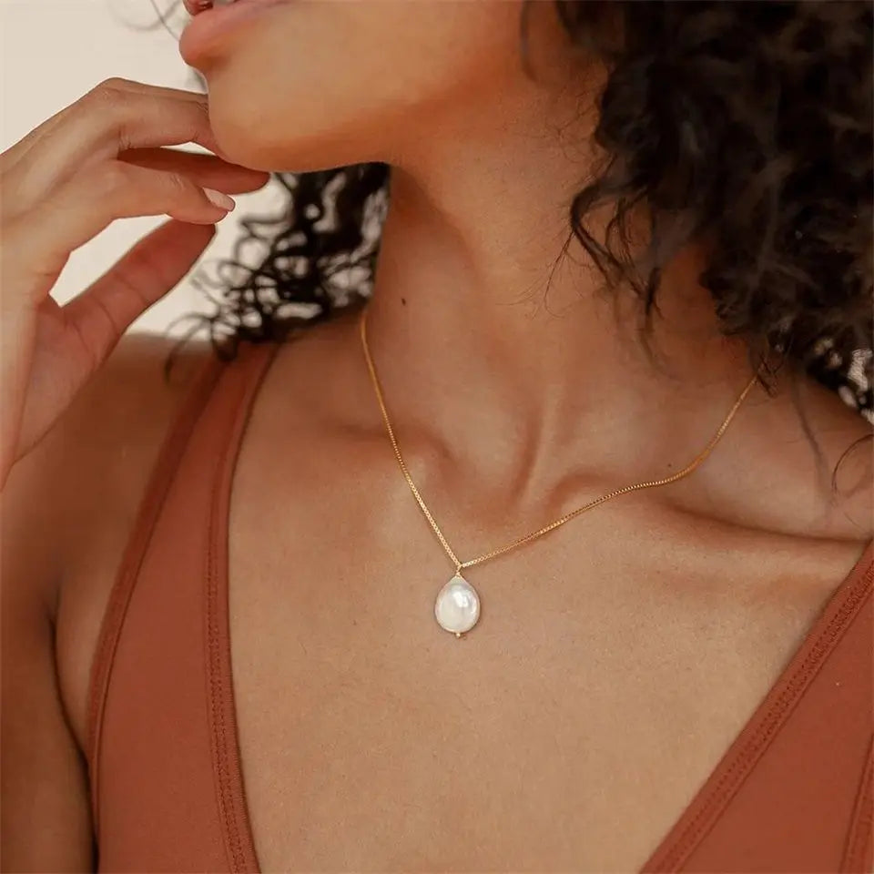 Freshwater Pearl Pendant Necklace