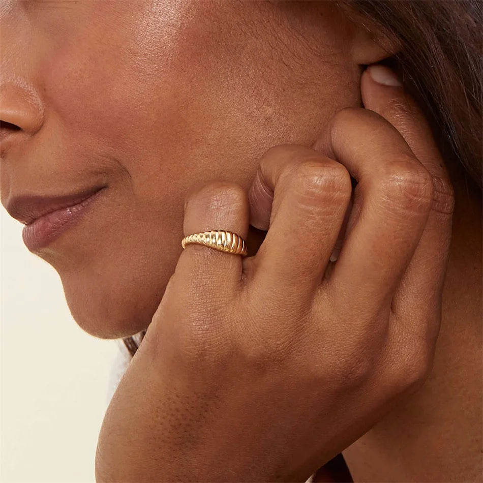 Simple Fashion Style texture tail ring