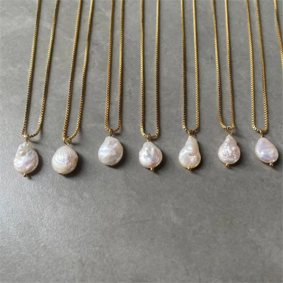 Freshwater Pearl Pendant Necklace