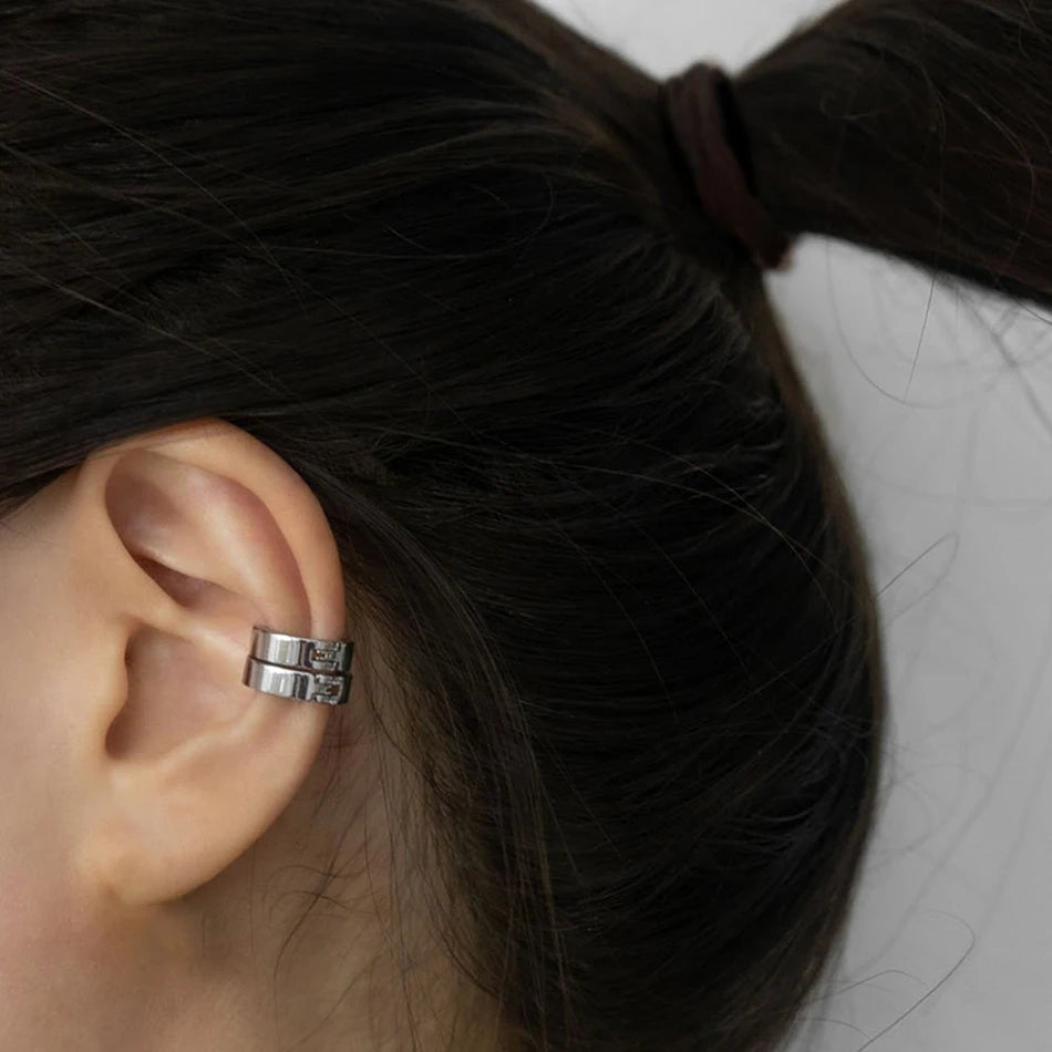 Classic Ear Buckle