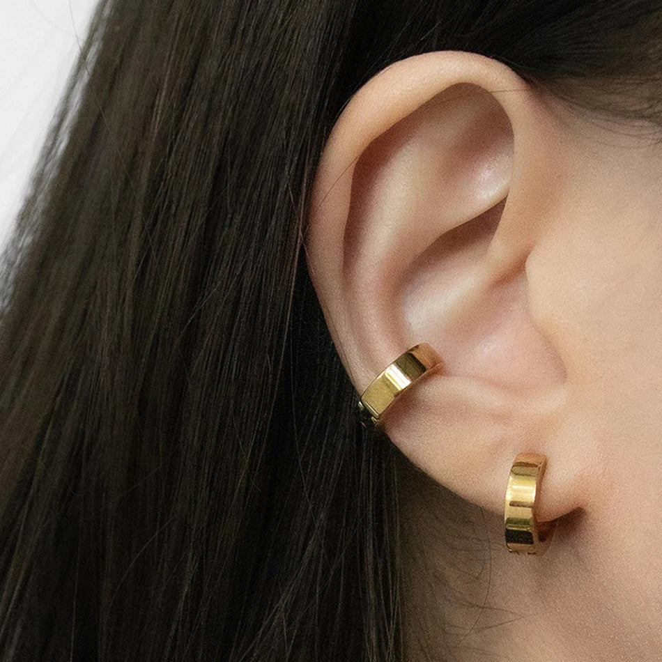 Classic Ear Buckle