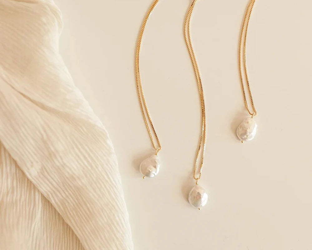 Freshwater Pearl Pendant Necklace