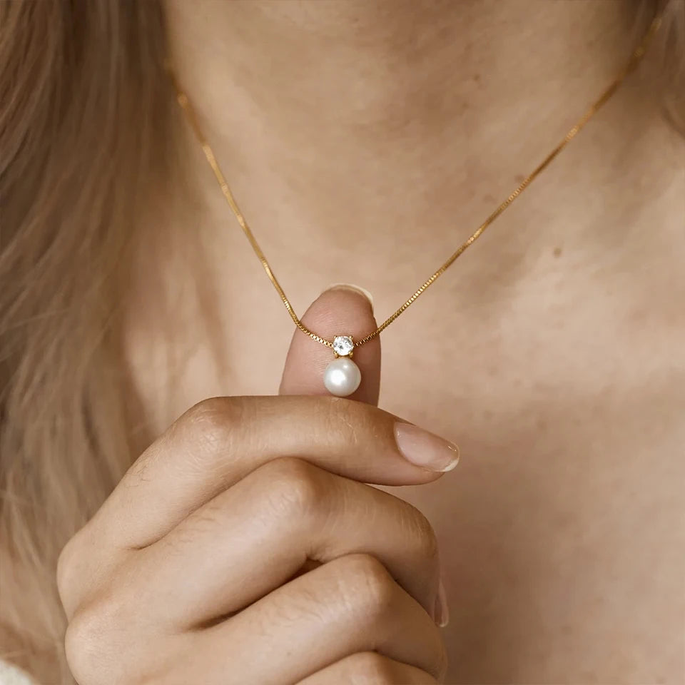 Plated Imitation Pearl Pendant Ladies Zirconia Necklace