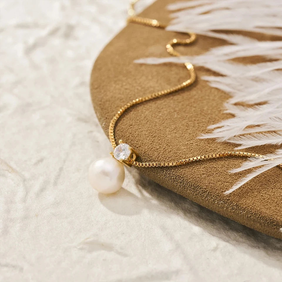 Plated Imitation Pearl Pendant Ladies Zirconia Necklace