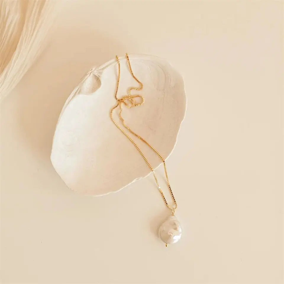 Freshwater Pearl Pendant Necklace