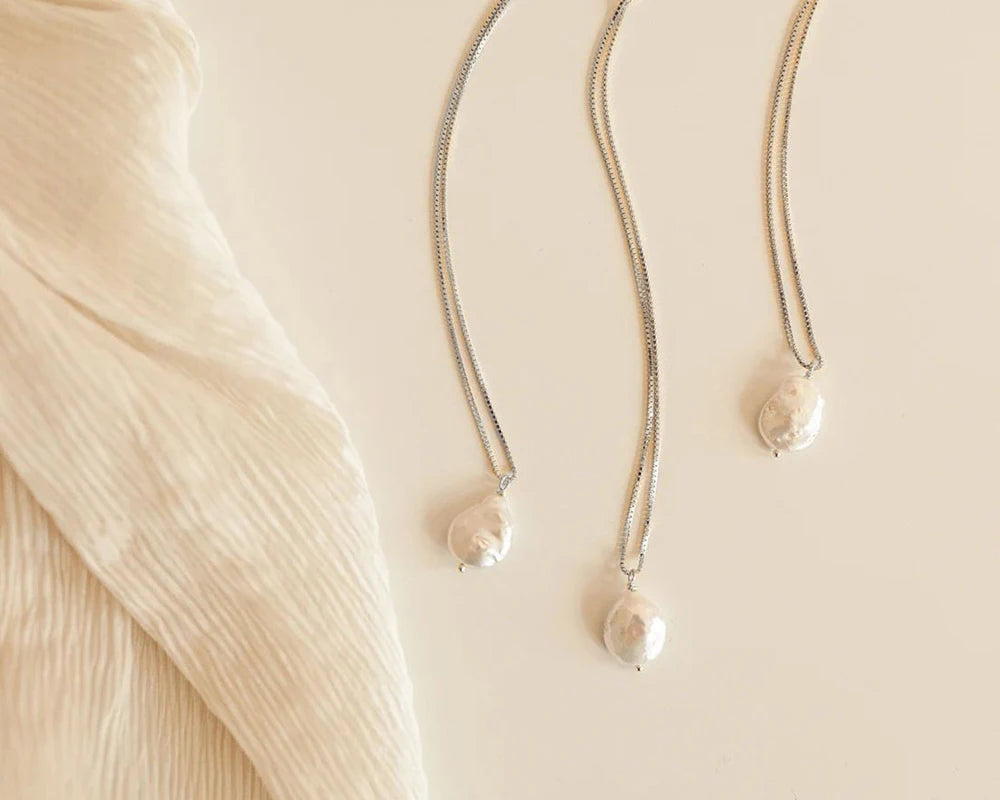 Freshwater Pearl Pendant Necklace
