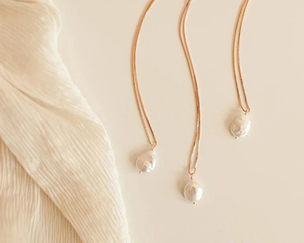 Freshwater Pearl Pendant Necklace